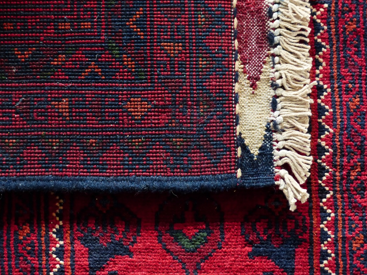 carpet, red, tying-100103.jpg